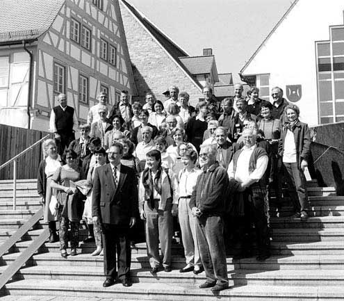 Bürgermeister Spiegel empfängt den Chor.