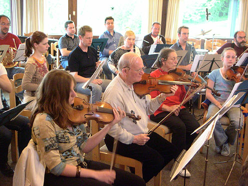 Intensive Probenarbeit beim Seminarwochenende vom 14. bis 16. Mai 2004 in Altensteig im Schwarzwald