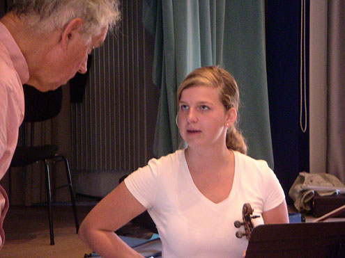 Solistin Sophie Pas bei der Probenarbeit